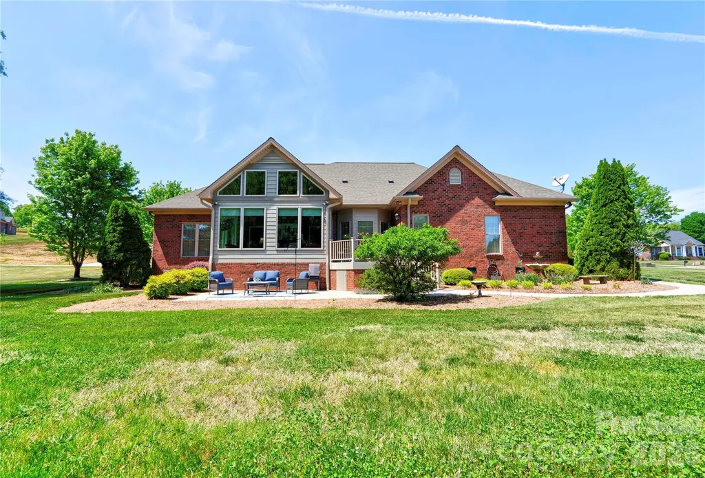 207 Cross Creek Drive Cherryville NC 28021