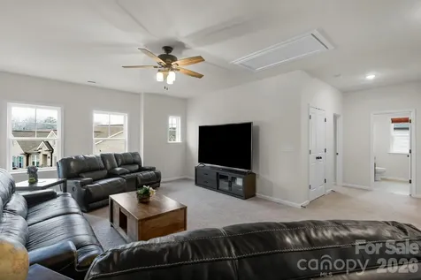 1124 Greenbridge Drive Matthews NC 28105