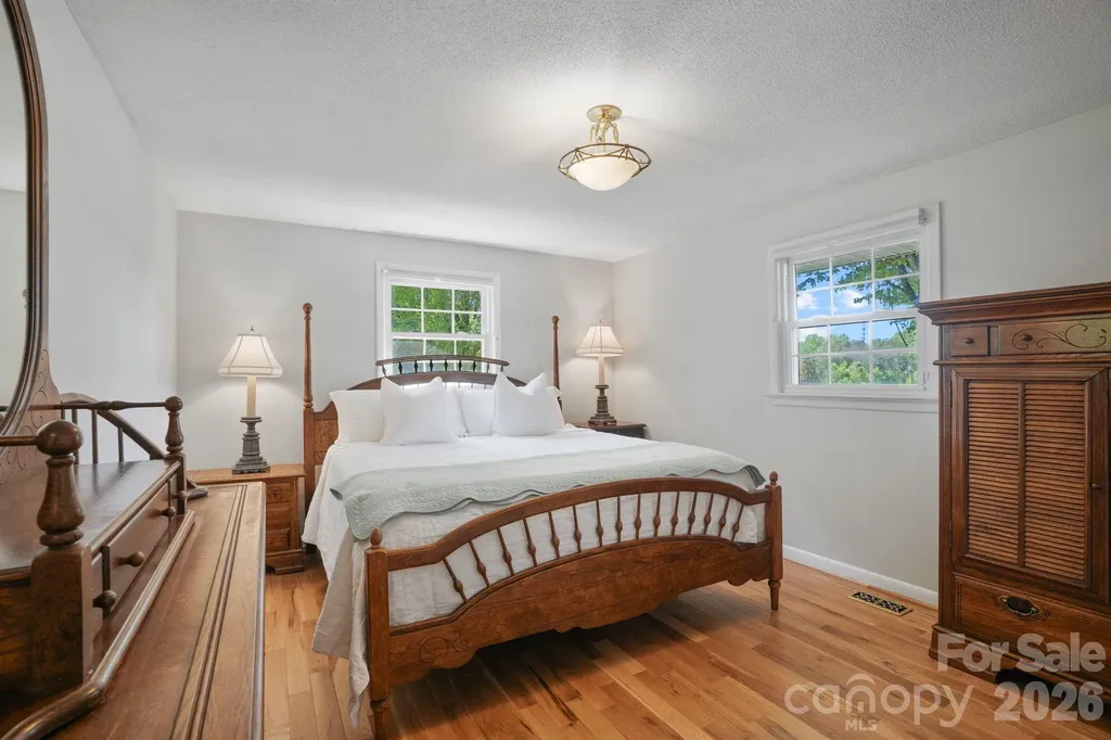 3328 Sulphur Springs Road NE Hickory NC 28601