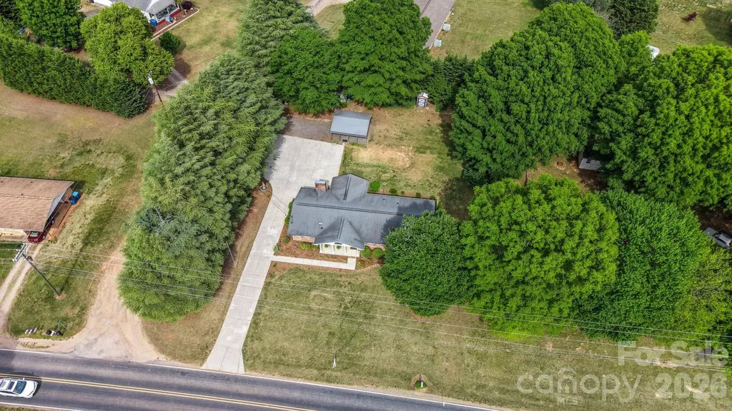 3328 Sulphur Springs Road NE Hickory NC 28601