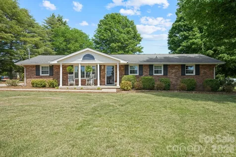 3328 Sulphur Springs Road NE Hickory NC 28601