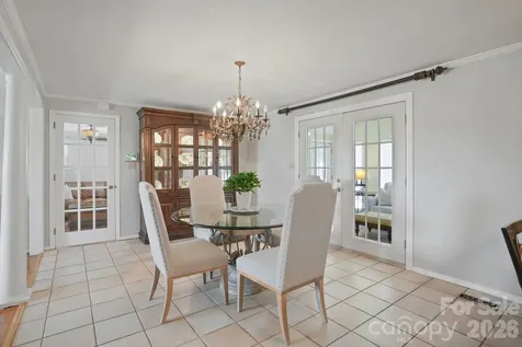 3328 Sulphur Springs Road NE Hickory NC 28601