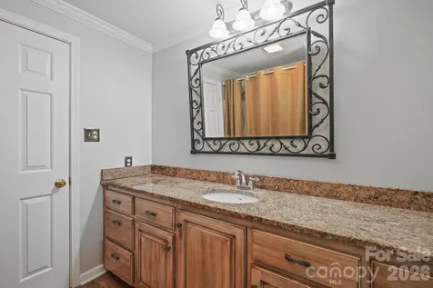3328 Sulphur Springs Road NE Hickory NC 28601