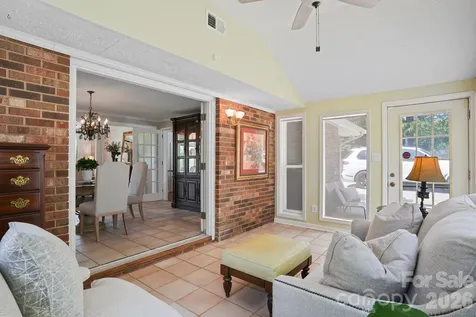3328 Sulphur Springs Road NE Hickory NC 28601