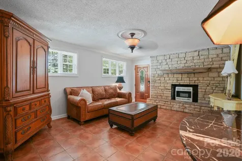3328 Sulphur Springs Road NE Hickory NC 28601