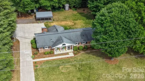 3328 Sulphur Springs Road NE Hickory NC 28601