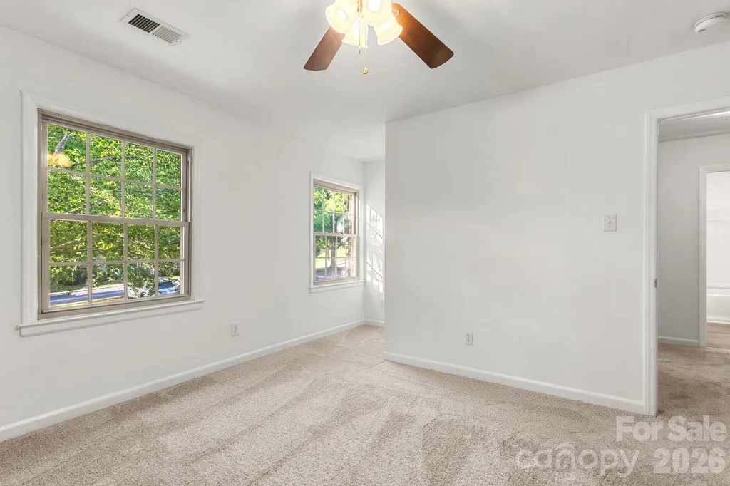 6748 Constitution Lane Charlotte NC 28210