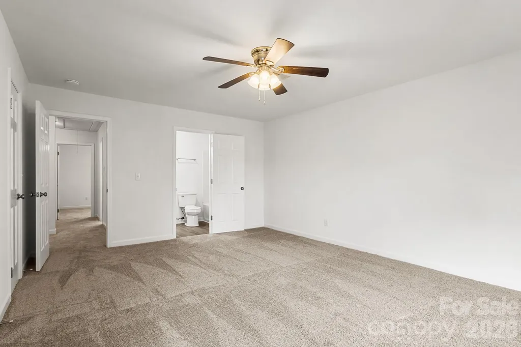 6748 Constitution Lane Charlotte NC 28210