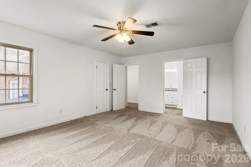 6748 Constitution Lane Charlotte NC 28210