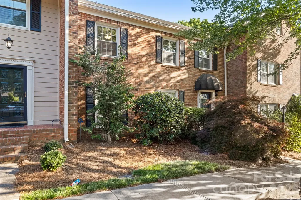 6748 Constitution Lane Charlotte NC 28210