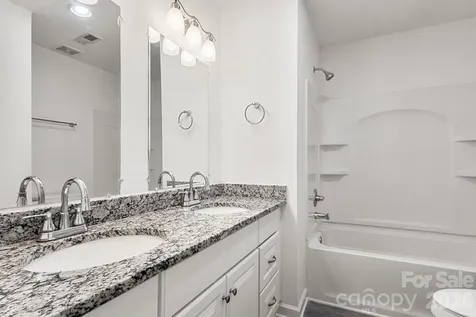 6748 Constitution Lane Charlotte NC 28210
