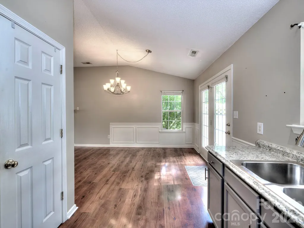 8110 Slickrock Circle Charlotte NC 28215