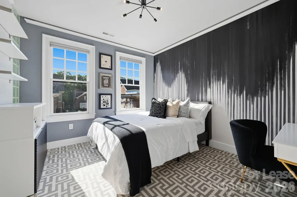 1124 Dilworth Crescent Row Charlotte NC 28203