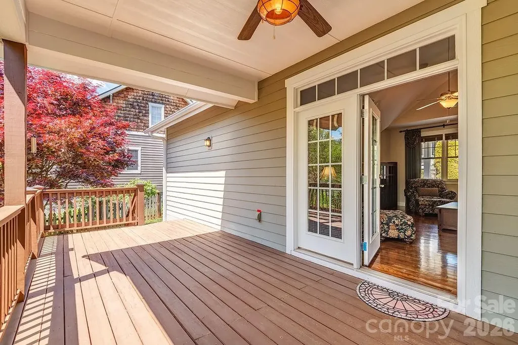 4 Olde Cottage Lane Asheville NC 28803