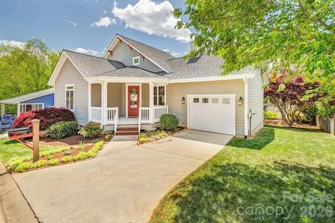 4 Olde Cottage Lane Asheville NC 28803
