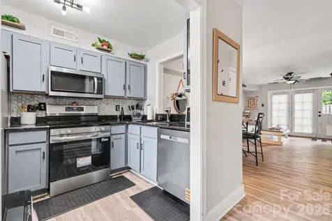 1201 Green Oaks Lane Charlotte NC 28205