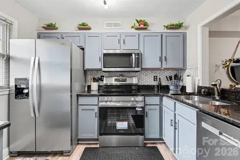 1201 Green Oaks Lane Charlotte NC 28205