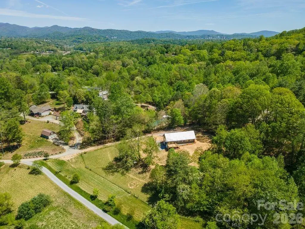 57 Mezzo Cove Asheville NC 28804