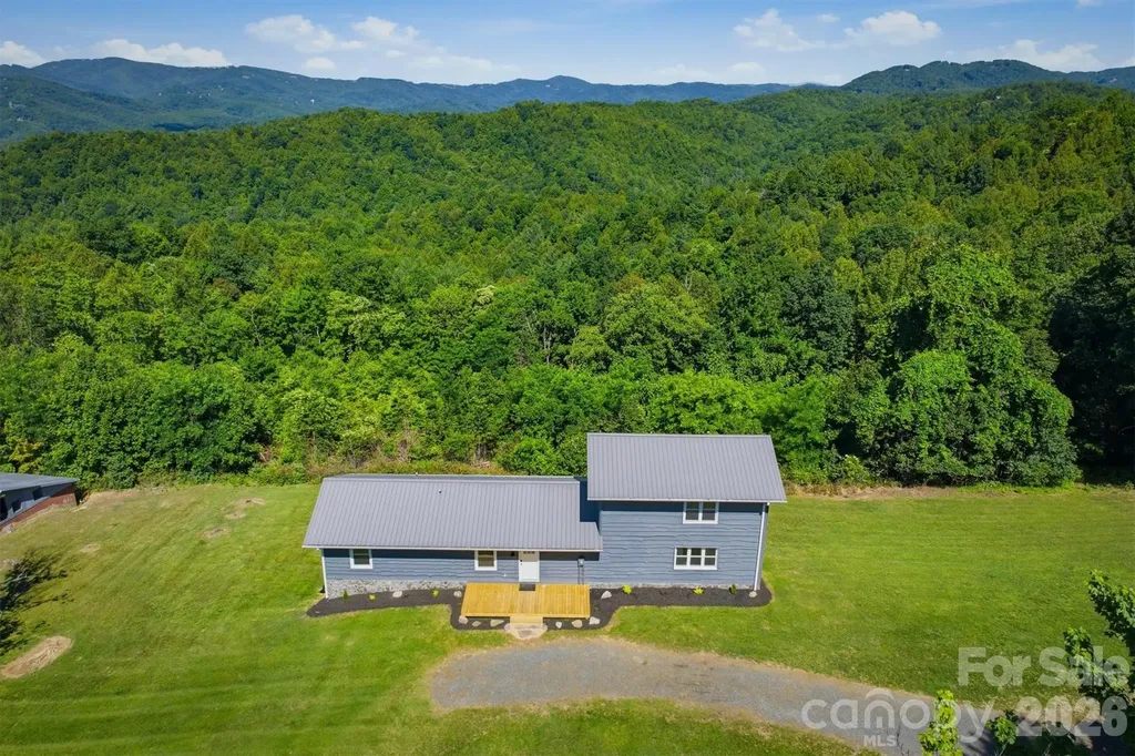 822 Windy Mountain Road Deep Gap NC 28618