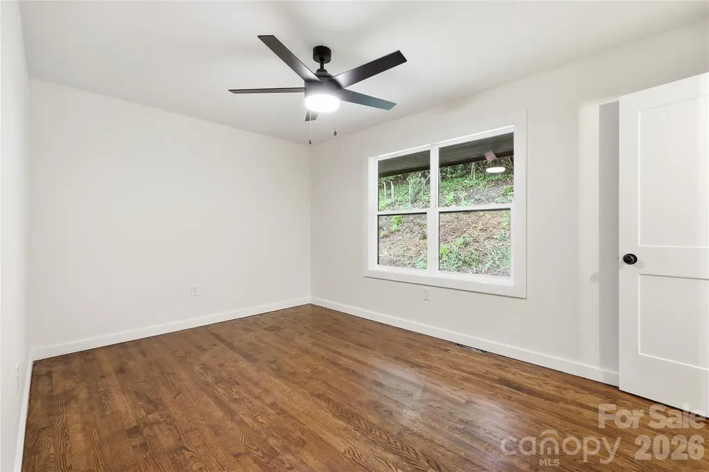 30 Top Of The Mountain Road Hendersonville NC 28739