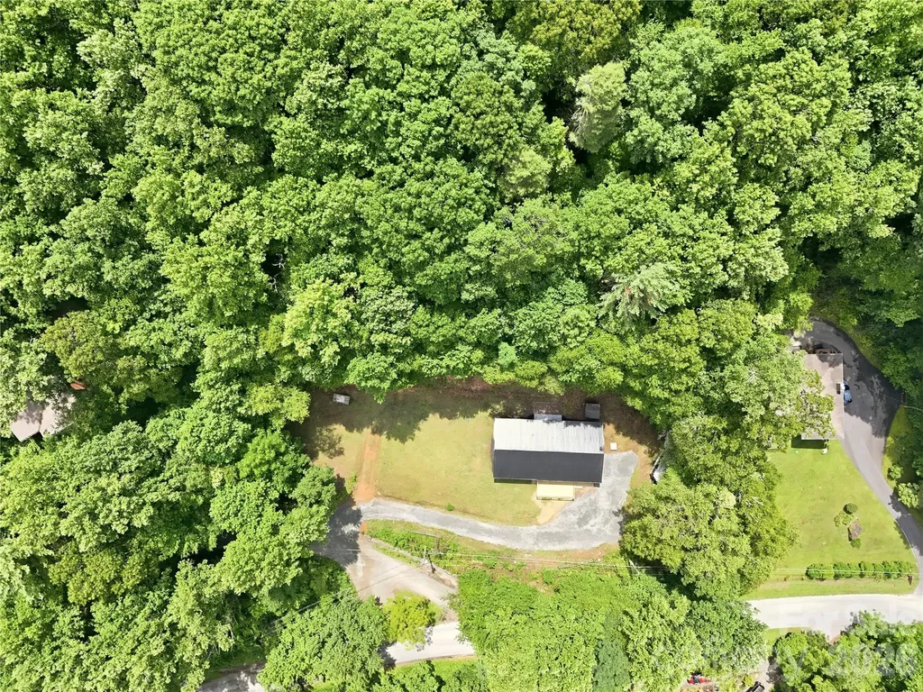 30 Top Of The Mountain Road Hendersonville NC 28739