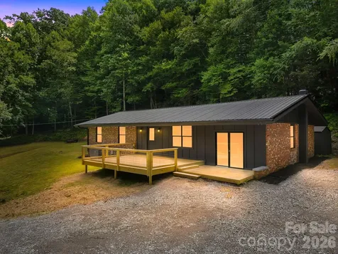 30 Top Of The Mountain Road Hendersonville NC 28739