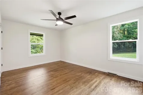 30 Top Of The Mountain Road Hendersonville NC 28739