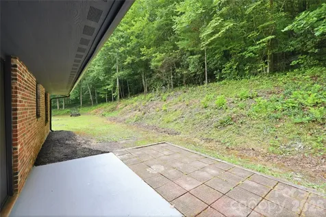 30 Top Of The Mountain Road Hendersonville NC 28739