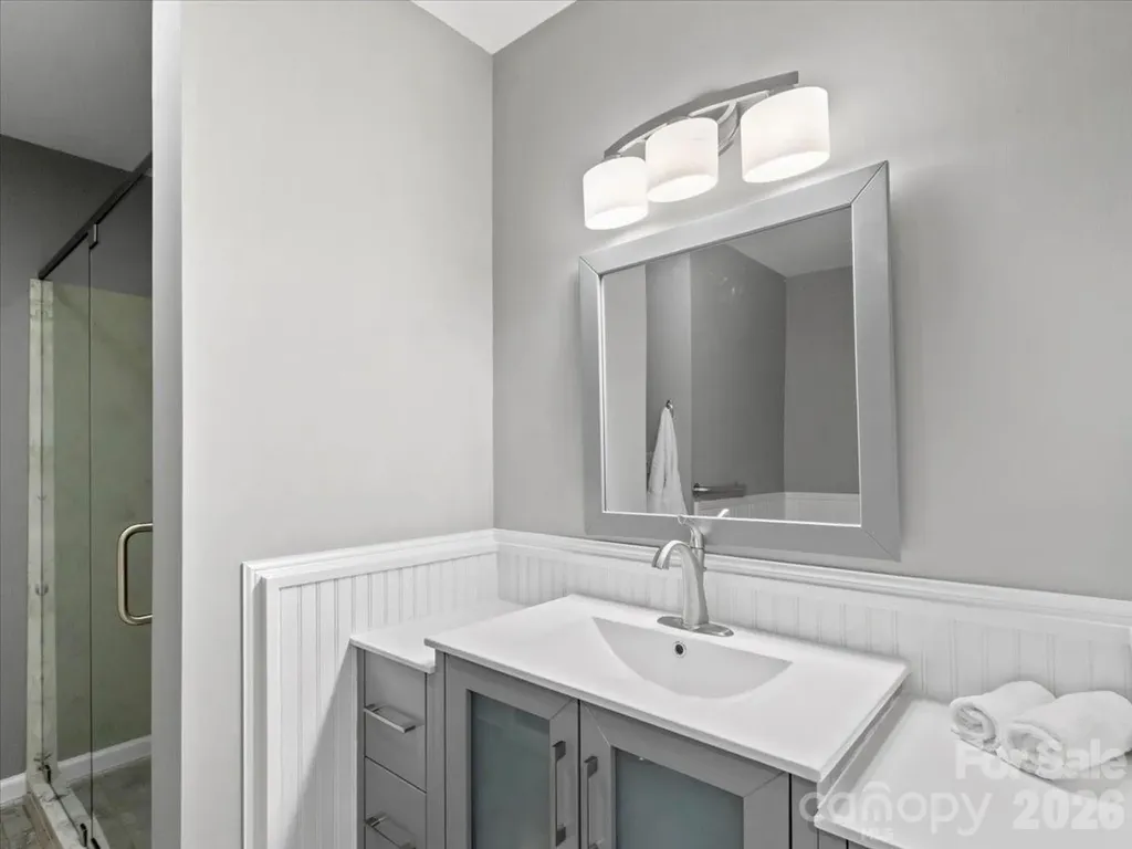 301 Robertson Street Burnsville NC 28714