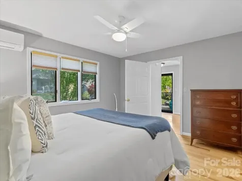 301 Robertson Street Burnsville NC 28714