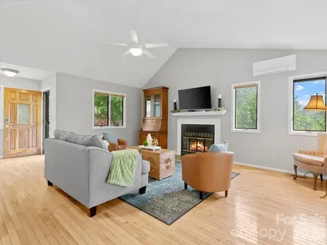 301 Robertson Street Burnsville NC 28714