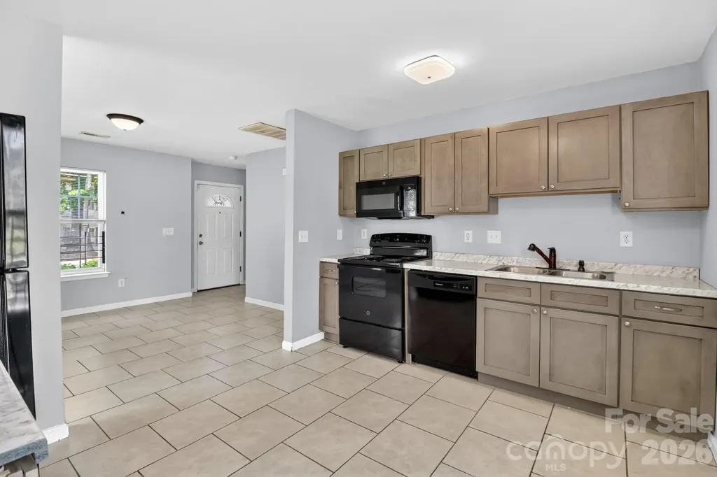 3335 Avalon Avenue Charlotte NC 28208