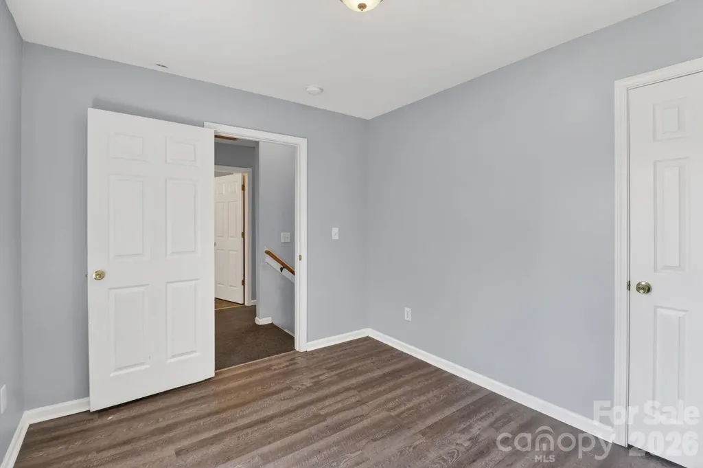 3335 Avalon Avenue Charlotte NC 28208
