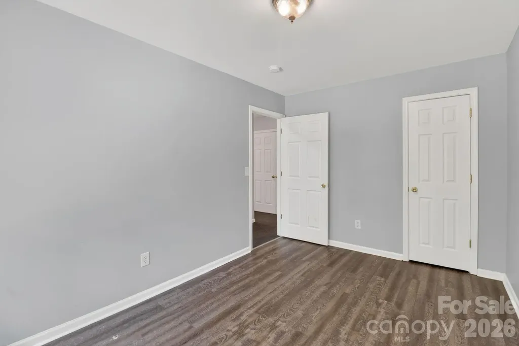 3335 Avalon Avenue Charlotte NC 28208