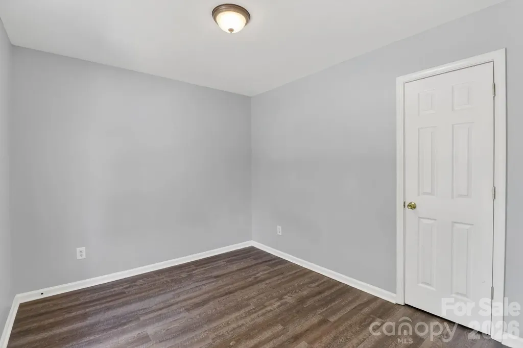 3335 Avalon Avenue Charlotte NC 28208