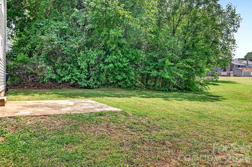 3335 Avalon Avenue Charlotte NC 28208