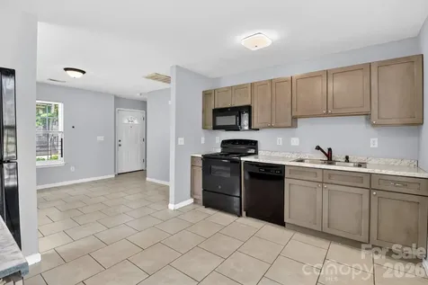 3335 Avalon Avenue Charlotte NC 28208