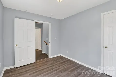3335 Avalon Avenue Charlotte NC 28208