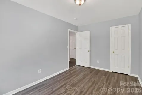 3335 Avalon Avenue Charlotte NC 28208