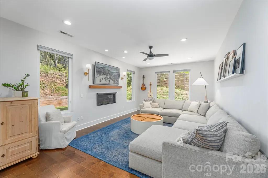 206 Torch Light Way Asheville NC 28806
