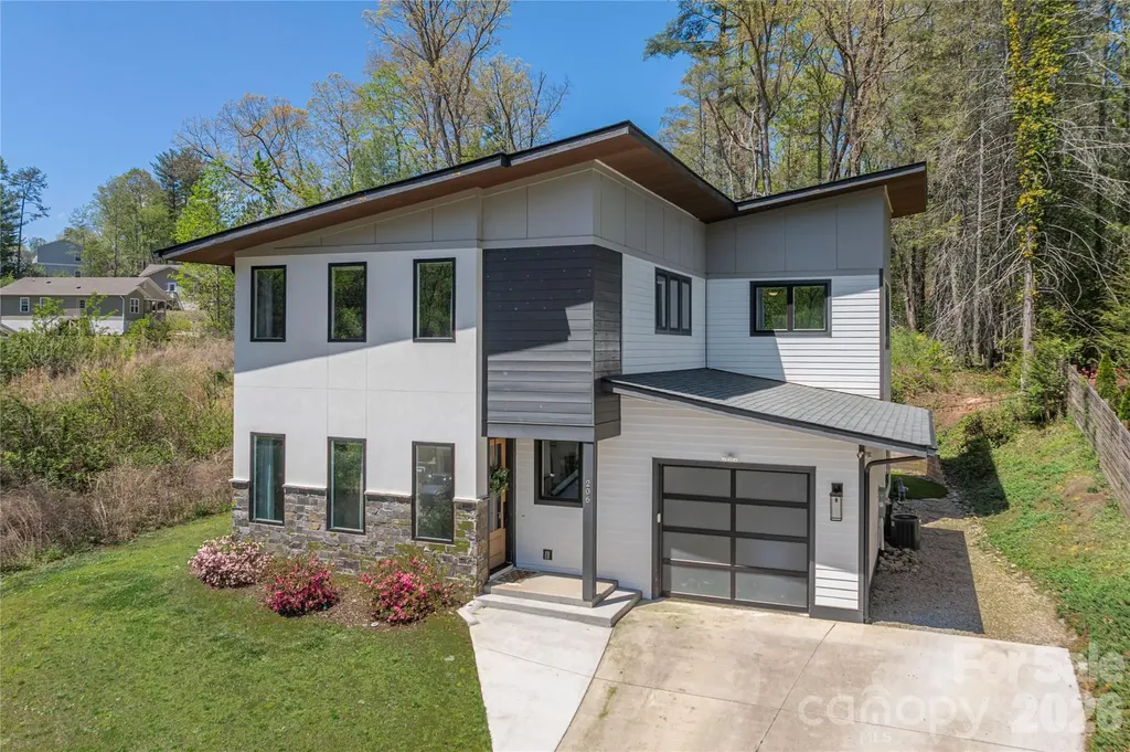 206 Torch Light Way Asheville NC 28806