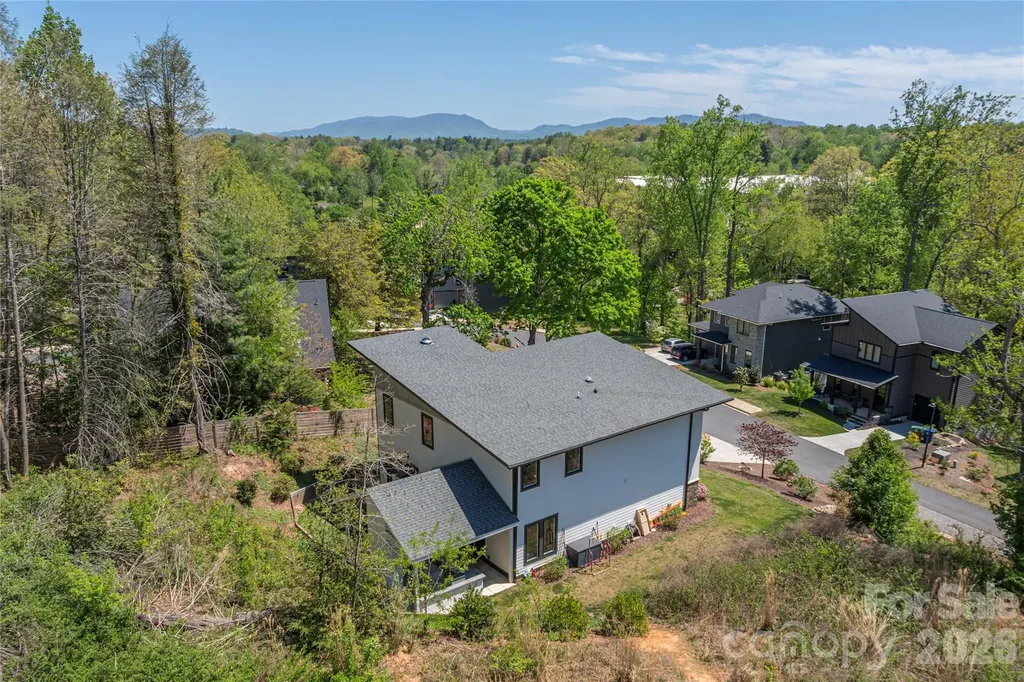 206 Torch Light Way Asheville NC 28806