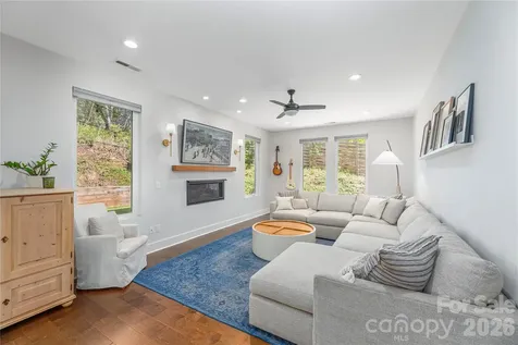 206 Torch Light Way Asheville NC 28806