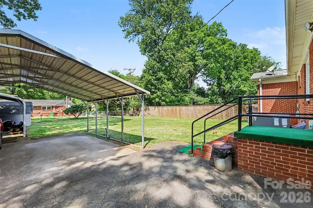 2240 Ashley Road Charlotte NC 28208