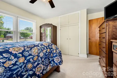 2240 Ashley Road Charlotte NC 28208