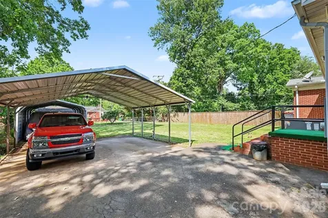 2240 Ashley Road Charlotte NC 28208