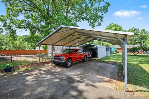 2240 Ashley Road Charlotte NC 28208