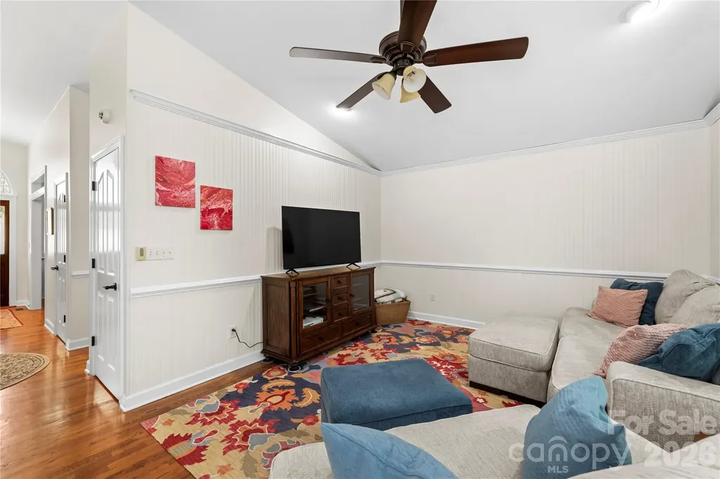 1801 Riverview Court Hendersonville NC 28739