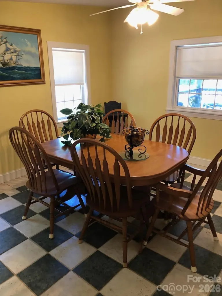 44446 Field Road New London NC 28127