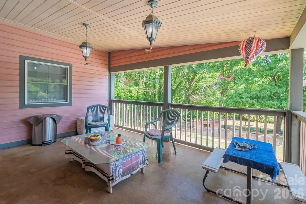 44446 Field Road New London NC 28127